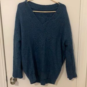 Oversized blue off-shoulder long sweater S